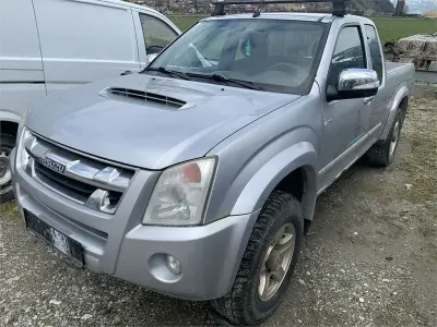 Używany Isuzu D-Max 163 KM (119 kW) 2011 Szary Pickup
