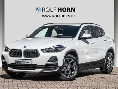 Gebraucht BMW X2 Sport Line 150 PS (110 kW) 2022 Alpinweiß uni SUV