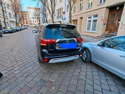 Gebraucht Mitsubishi Outlander P-HEV 135 PS (99 kW) 2019 Schwarz SUV