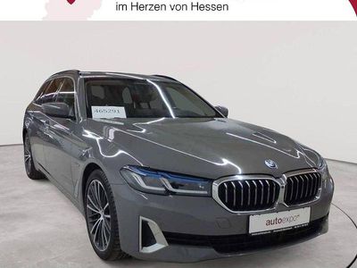 Gebraucht BMW 530e Luxury Line 184 PS (135 kW) 2022 Berninagrau bernsteineffekt metallic Kombi
