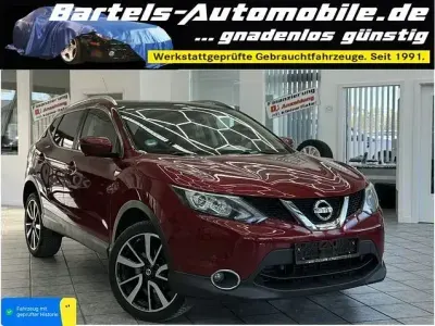 Gebraucht Nissan Qashqai 360º 131 PS (96 kW) 2016 Rot SUV