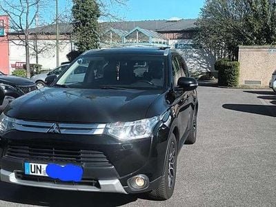 Gebraucht Mitsubishi Outlander Invite 150 PS (110 kW) 2014 Schwarz SUV