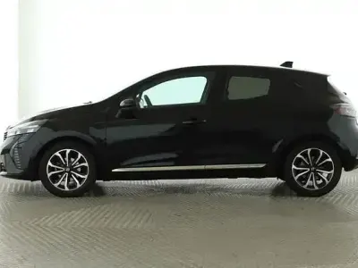Second-hand Renault Clio V Techno 91 CP (66 kW) 2025 Negru Hatchback