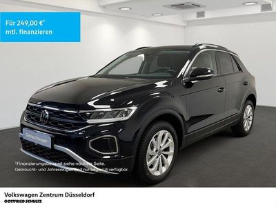 Second-hand VW T-Roc Life 110 CP (80 kW) 2023 Negru SUV