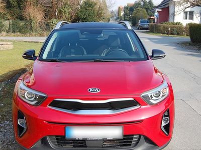 Gebraucht Kia Stonic DREAM-TEAM Edition 82 PS (60 kW) 2021 Rot SUV