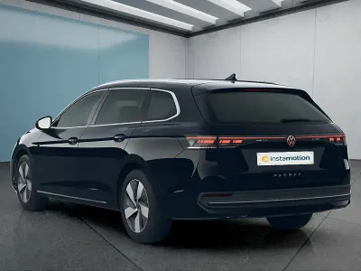 Gebraucht VW Passat 150 PS (110 kW) 2025 Schwarz Kombi