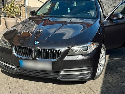 Gebraucht BMW 525 Sport Line 218 PS (160 kW) 2016 Grau Kombi