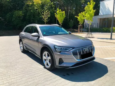 Gebraucht Audi e-tron 230 kW (313 PS) 2020 Grau SUV