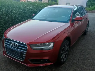 Gebraucht Audi A4 150 PS (110 kW) 2015 Rot Kombi
