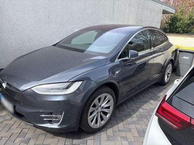 Second-hand Tesla Model X 413 kW (562 CP) 2019 Gri SUV