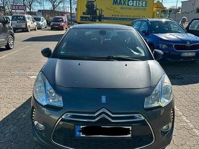 Gebraucht Citroën DS3 68 PS (50 kW) 2012 Grau Kleinwagen