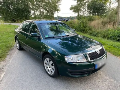 Używany Skoda Superb Classic 150 KM (110 kW) 2001 Zielony Sedan/Limuzyna