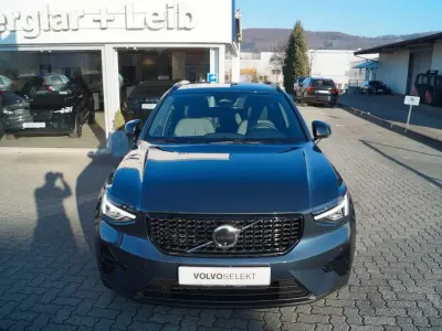 Gebraucht Volvo XC40 145 PS (106 kW) 2025 SUV