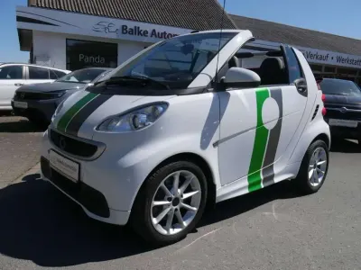 Używany Smart ForTwo Cabrio Passion 71 KM (52 kW) 2013 Biały Kabriolet