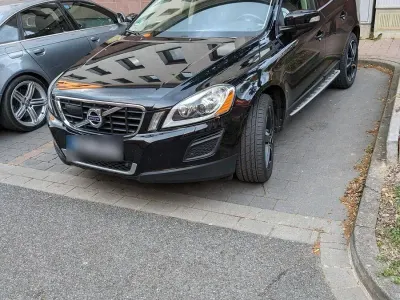 Używany Volvo XC60 Summum 215 KM (158 kW) 2012 Czarny SUV
