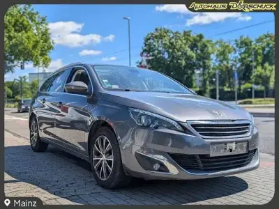 Gebraucht Peugeot 308 SW Allure 131 PS (96 kW) 2017 Grau Kombi