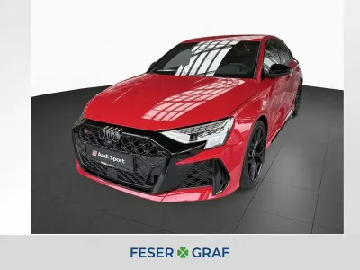 Nuova Audi RS3 Sport 400 CV (294 kW) 2026 Rosso Berlina