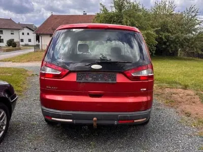 Gebraucht Ford Galaxy Trend 116 PS (85 kW) 2008 Rot Van / Kleinbus
