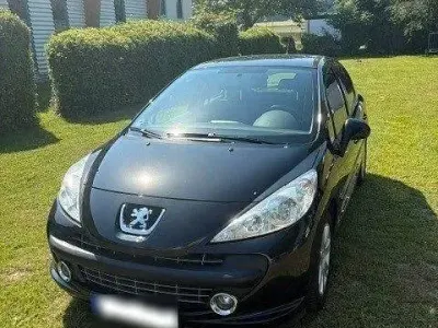 Gebraucht Peugeot 207 90 PS (66 kW) 2008 Schwarz Kleinwagen