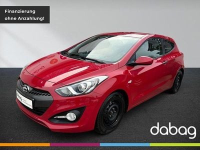 Gebraucht Hyundai i30 Classic 99 PS (72 kW) 2014 Cool red Coupé