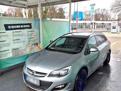 Gebraucht Opel Astra 115 PS (84 kW) 2013 Silber Kombi