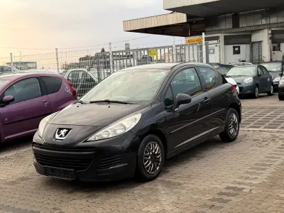 Gebraucht Peugeot 207 Filou 95 PS (69 kW) 2011 Schwarz Limousine