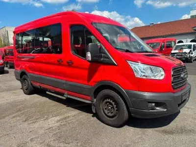 Gebraucht Ford Transit Trend 105 PS (77 kW) 2018 Rot Van