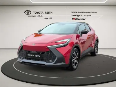 Gebraucht Toyota C-HR 140 PS (102 kW) 2025 Emotional red 2 (3u5)/ black ( SUV