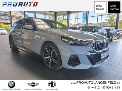 Gebraucht BMW 520 M Sport 197 PS (144 kW) 2025 Grau Limousine
