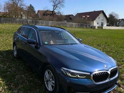 Używany BMW 520 190 KM (139 kW) 2021 Niebieski Kombi