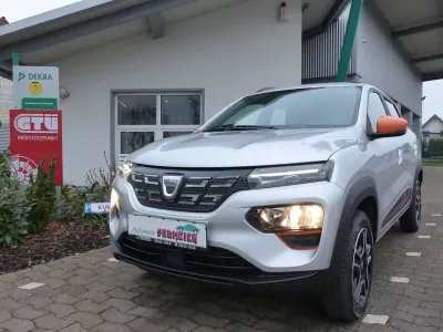 Gebraucht Dacia Spring Comfort Plus 33 kW (45 PS) 2021 Diamantsilbergrau Kleinwagen