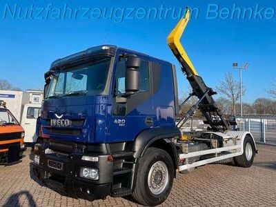 Blau Gebraucht 2012 Iveco Massif | 34.391 €