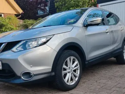 Gebraucht Nissan Qashqai Acenta 116 PS (85 kW) 2017 Silber SUV