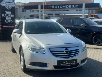 Gebraucht Opel Insignia 140 PS (102 kW) 2009 Silber Kombi