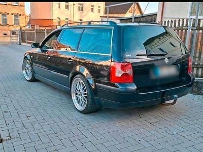 Usata VW Passat 150 CV (110 kW) 2001 Nero Station wagon