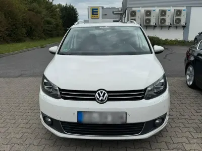 Gebraucht VW Touran 140 PS (102 kW) 2012 Weiß Van / Kleinbus