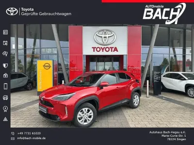 Gebraucht Toyota Yaris Cross Team 116 PS (85 kW) 2022 Rot SUV