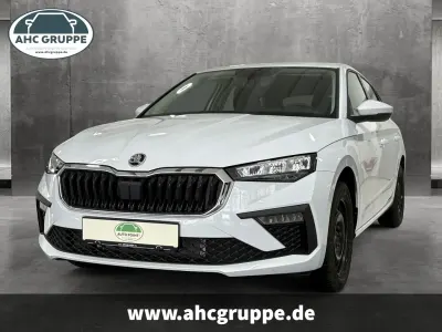 Gebraucht Skoda Scala Essence 116 PS (85 kW) 2025 Weiss Kleinwagen