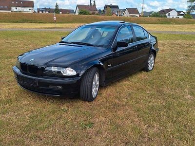 BMW 323