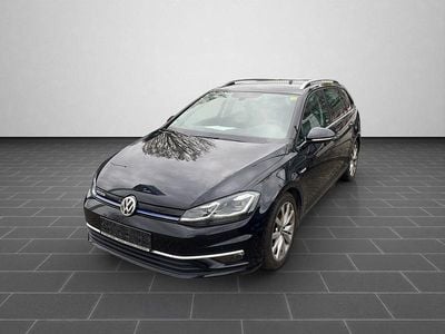 Gebraucht VW Golf VIII 131 PS (96 kW) 2020 Deep black perleffekt (metallic) Kombi