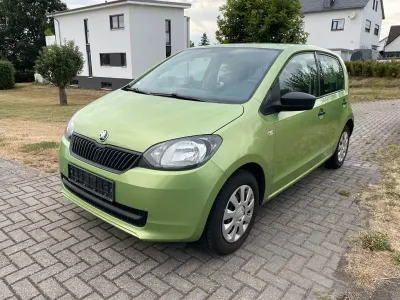 Gebraucht Skoda Citigo Active 60 PS (44 kW) 2013 Grün Kleinwagen