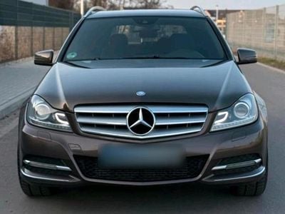 Gebraucht Mercedes C220 Avantgarde 170 PS (125 kW) 2012 Braun Kombi