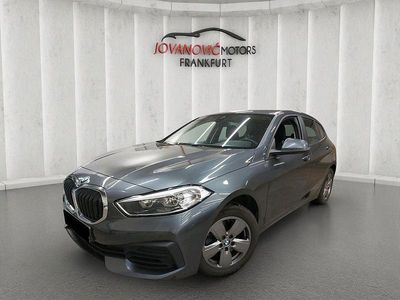 Grau Gebraucht 2020 BMW 118 Advantage Kleinwagen | 16.250 €