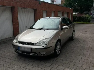 Gebraucht Ford Focus Ghia 115 PS (84 kW) 2003 Beige Limousine