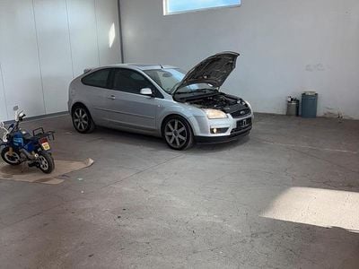 Gebraucht Ford Focus S 150 PS (110 kW) 2005 Silber Coupé