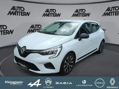 Gebraucht Renault Clio Equilibre 91 PS (66 kW) 2023 Artisweiß Kleinwagen