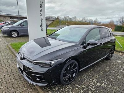 Usata VW Golf VIII R 333 CV (244 kW) 2025 Nero Berlina