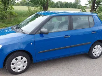 Gebraucht Skoda Fabia Cool Edition 69 PS (50 kW) 2009 Blau Limousine