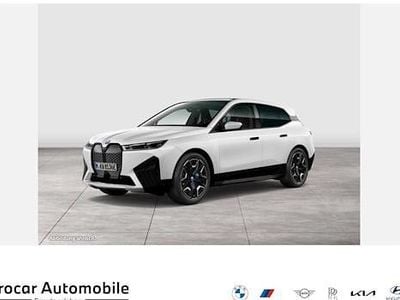 Usata BMW iX Sport Line 300 kW (408 CV) 2024 Bianco SUV