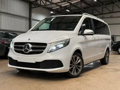 Gebraucht Mercedes V300 239 PS (175 kW) 2019 Weiß Van / Kleinbus